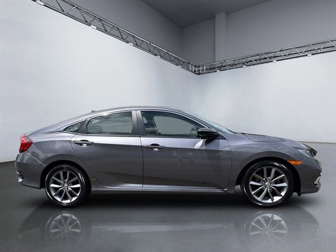 Used 2019 Honda Civic EX image 3