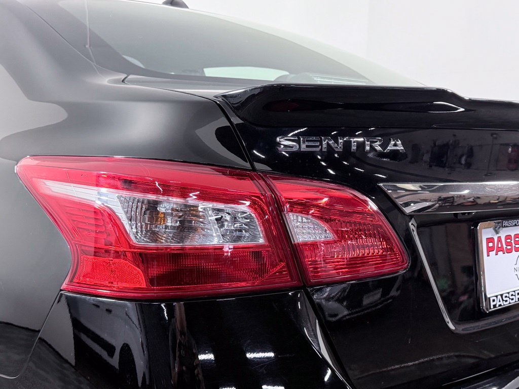 Used 2018 Nissan Sentra NISMO FWD image 10
