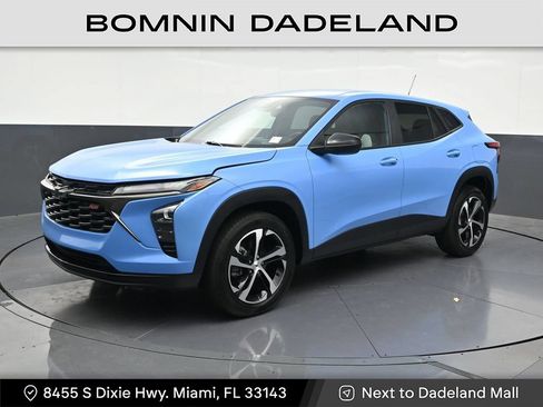 Used 2024 Chevrolet Trax RS FWD image 1