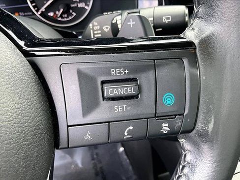 Used 2022 Nissan Pathfinder SV FWD image 20