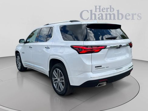 Used 2023 Chevrolet Traverse High Country AWD/4WD image 3