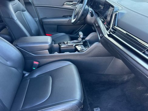 Certified 2025 Kia Sportage EX AWD/4WD image 16