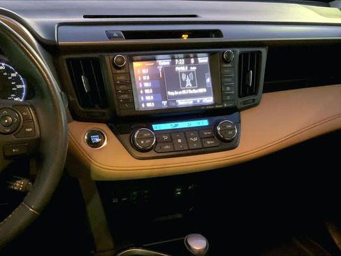 Used 2016 Toyota RAV4 Limited image 6