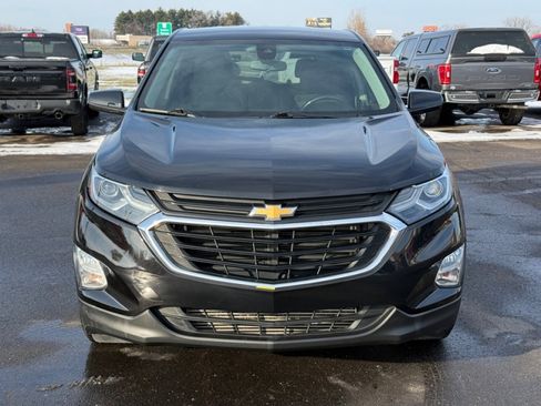 Used 2020 Chevrolet Equinox LT w/ Driver Convenience Package image 3