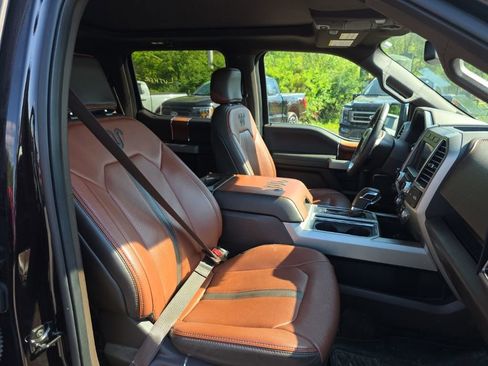Used 2018 Ford F150 King Ranch w/ Equipment Group 601A Luxury AWD/4WD image 18