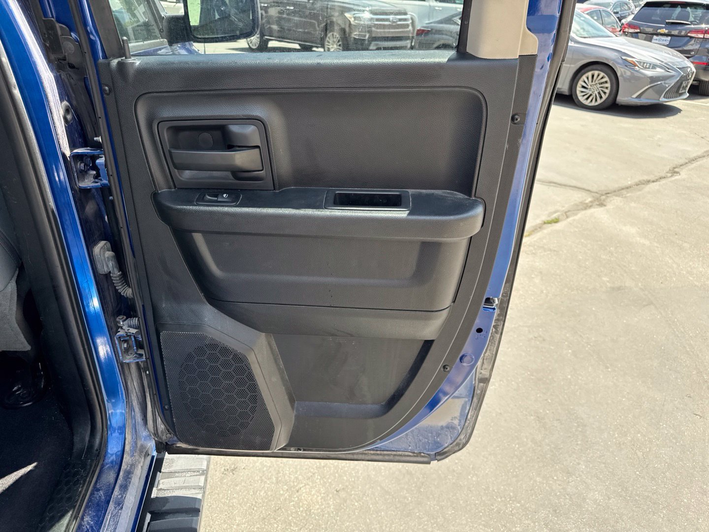 Used 2018 RAM 1500 Express AWD/4WD image 13