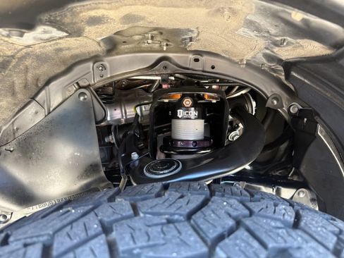 Used 2020 Toyota 4Runner SR5 w/ Convenience Package AWD/4WD image 28