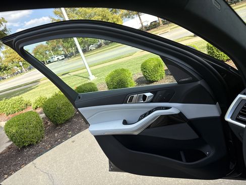 New 2026 BMW X5 xDrive50e w/ Climate Comfort Package image 20