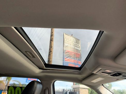 Used 2017 RAM 1500 Laramie w/ Convenience Group image 13