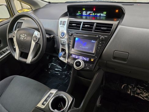 Used 2014 Toyota Prius V Two image 10
