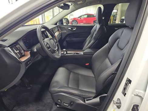 Used 2024 Volvo XC60 T8 Plus w/ Protection Package Premier AWD/4WD image 7