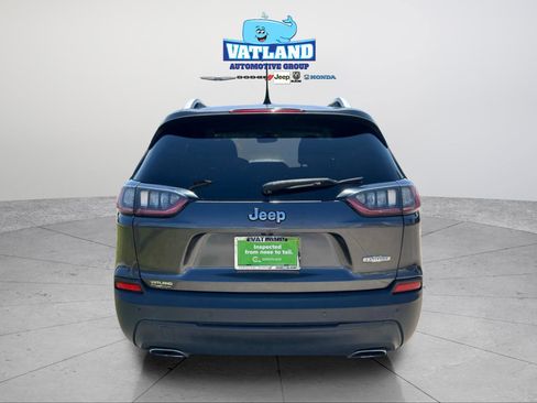 Certified 2019 Jeep Cherokee Latitude Plus FWD image 4