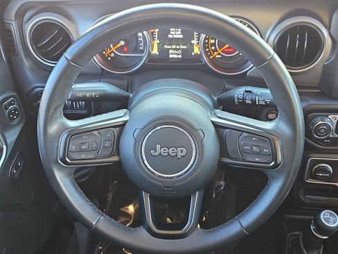Used 2018 Jeep Wrangler Unlimited Sport S image 19
