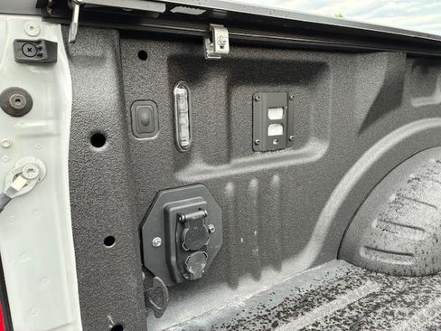 Used 2025 Ford F250 XLT w/ Black Appearance Package AWD/4WD image 7