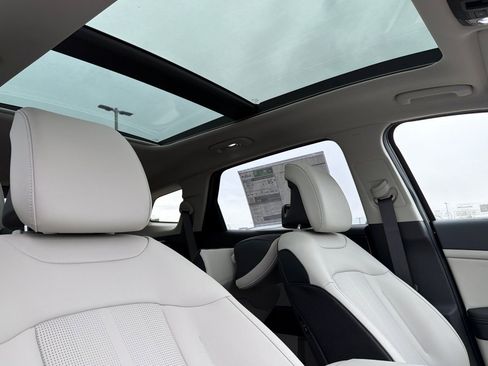 New 2026 Kia Sportage EX w/ EX Panorama Roof Package image 15