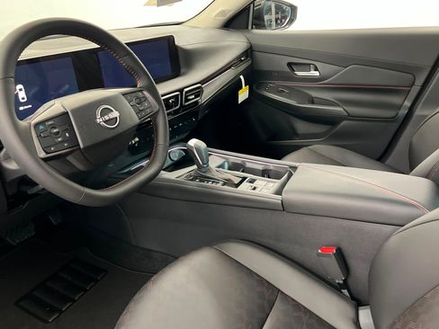 New 2026 Nissan Sentra SR w/ SR Premium Package image 15