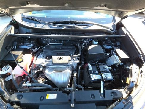 Used 2018 Toyota RAV4 XLE image 30