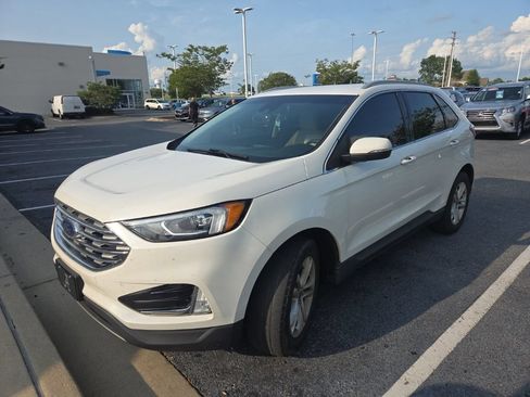 Used 2020 Ford Edge SEL w/ Convenience Package FWD image 2