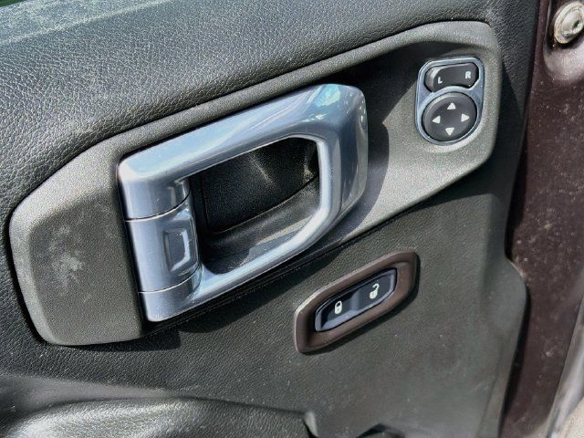 Used 2021 Jeep Wrangler Sport AWD/4WD image 18