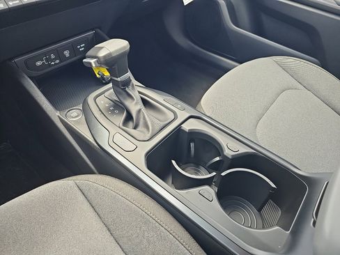 New 2025 Kia K4 LXS image 12