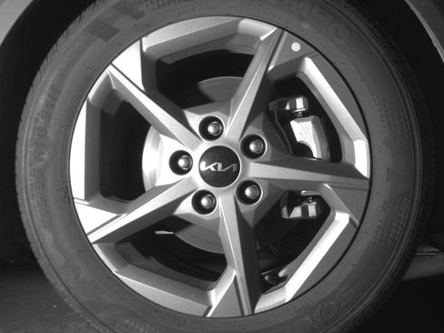 Used 2025 Kia K4 FWD image 16