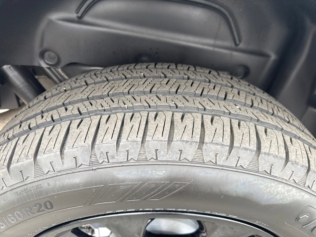 Certified 2025 Jeep Wrangler Unlimited Sahara w/ Safety Group AWD/4WD image 12