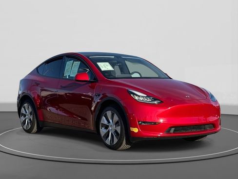 Used 2021 Tesla Model Y Long Range image 3