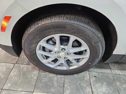 Used 2024 Chevrolet Equinox LS w/ LS Convenience Package FWD image 36