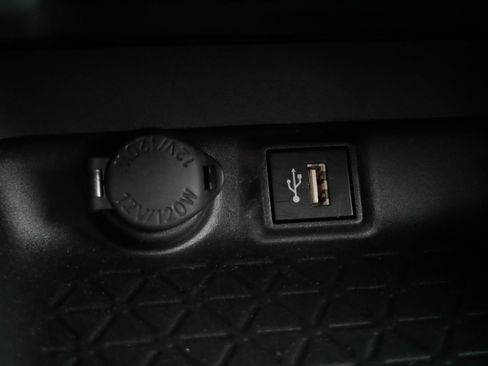 Certified 2025 Toyota RAV4 XLE w/ Convenience Package image 29