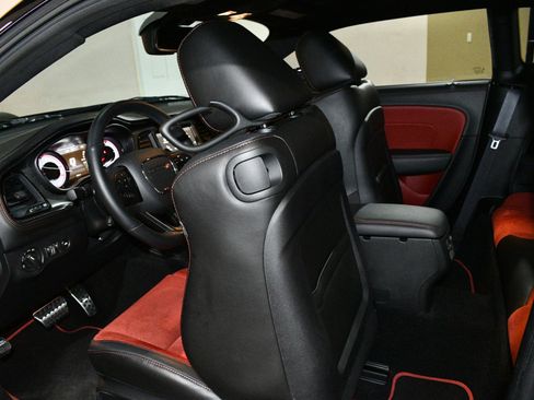 Used 2022 Dodge Challenger R/T Scat Pack RWD image 15