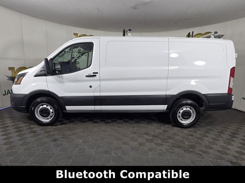 Used 2024 Ford Transit 250 Low Roof RWD image 4