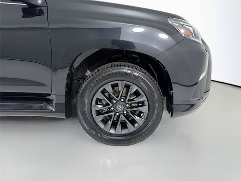 Used 2022 Lexus GX 460 Premium w/ Premium Package AWD/4WD image 28