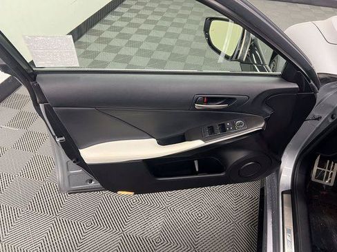Certified 2023 Lexus IS 350 F Sport RWD image 9