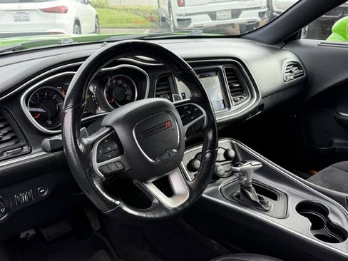 Used 2017 Dodge Challenger GT w/ Driver Convenience Group image 11