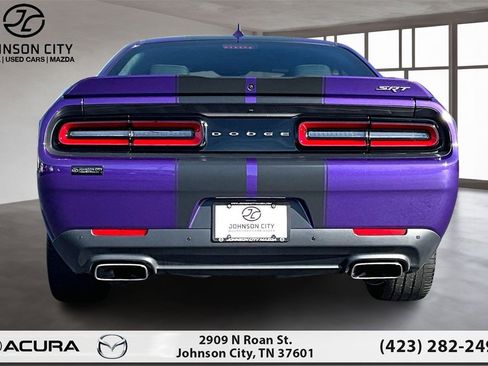 Used 2016 Dodge Challenger SRT image 4