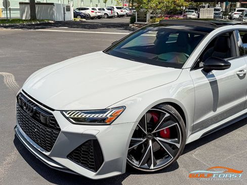 Used 2022 Audi RS 7 Sportback w/ Black Optic Package AWD/4WD image 9