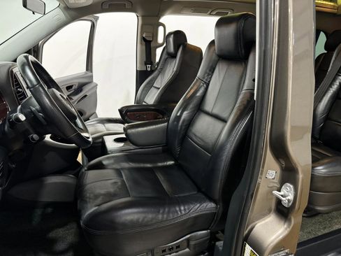 Used 2016 Mercedes-Benz Metris Passenger image 12