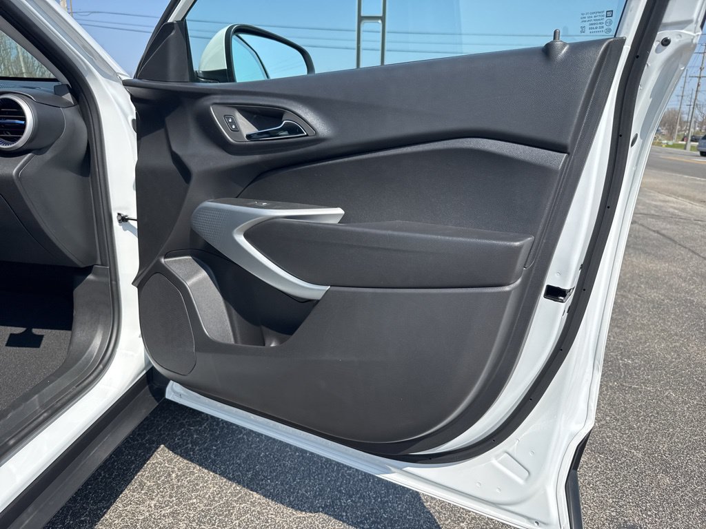 New 2026 Chevrolet Trax LS w/ LS Convenience Package FWD image 21