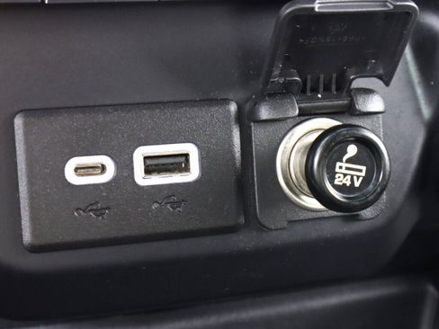 Used 2020 Chevrolet Silverado 1500 LTZ image 27