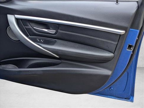 Used 2018 BMW 340i Sedan w/ Executive Package image 10