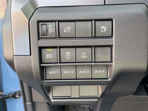 Used 2025 Toyota 4Runner TRD Off-Road image 18