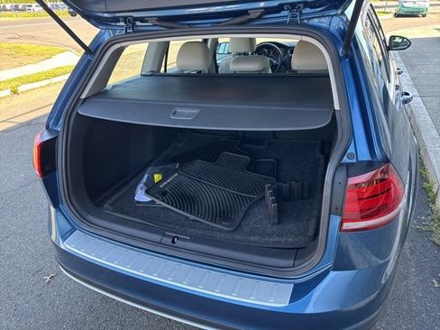 Used 2018 Volkswagen Golf Alltrack SE AWD/4WD image 25