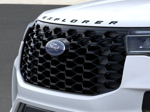 New 2025 Ford Explorer ST-Line image 17