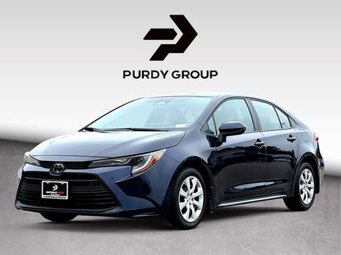 Used 2025 Toyota Corolla LE FWD image 4