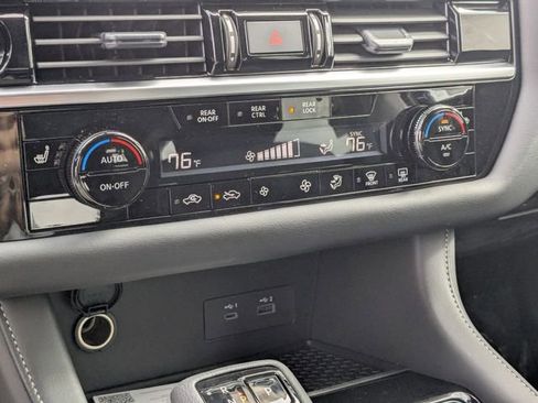 New 2025 Nissan Pathfinder SV w/ SV Premium Package image 22