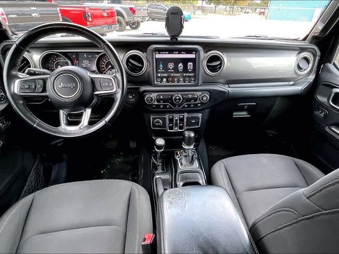 Used 2018 Jeep Wrangler Unlimited Sahara w/ Dual Top Group image 15