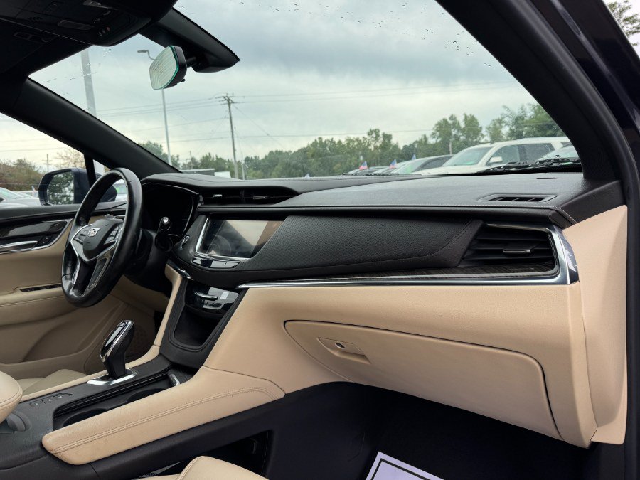 Used 2018 Cadillac XT5 AWD image 20