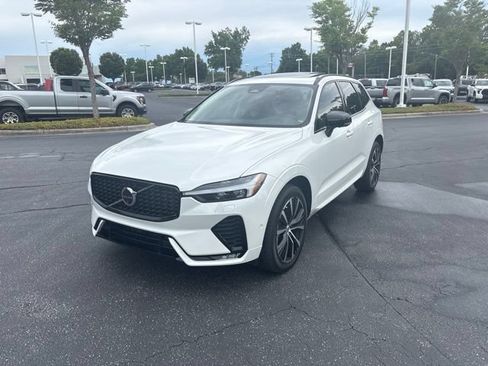 Used 2025 Volvo XC60 B5 Plus w/ Protection Package Premier AWD/4WD image 2