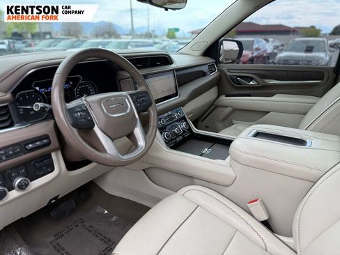 Used 2021 GMC Yukon Denali w/ Denali Premium Package AWD/4WD image 36