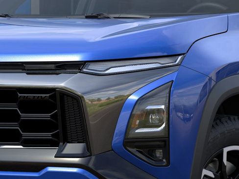 New 2025 Chevrolet Equinox ACTIV w/ Safety and Technology Package image 10